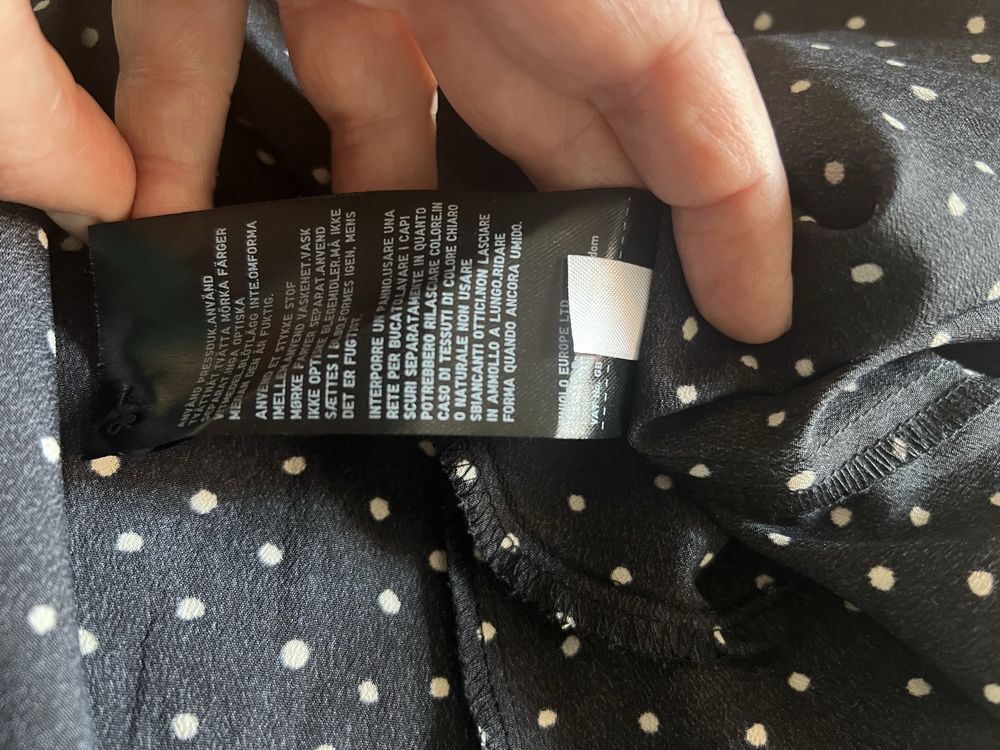 Uniqlo черна рокля на точки Л-ХЛ
