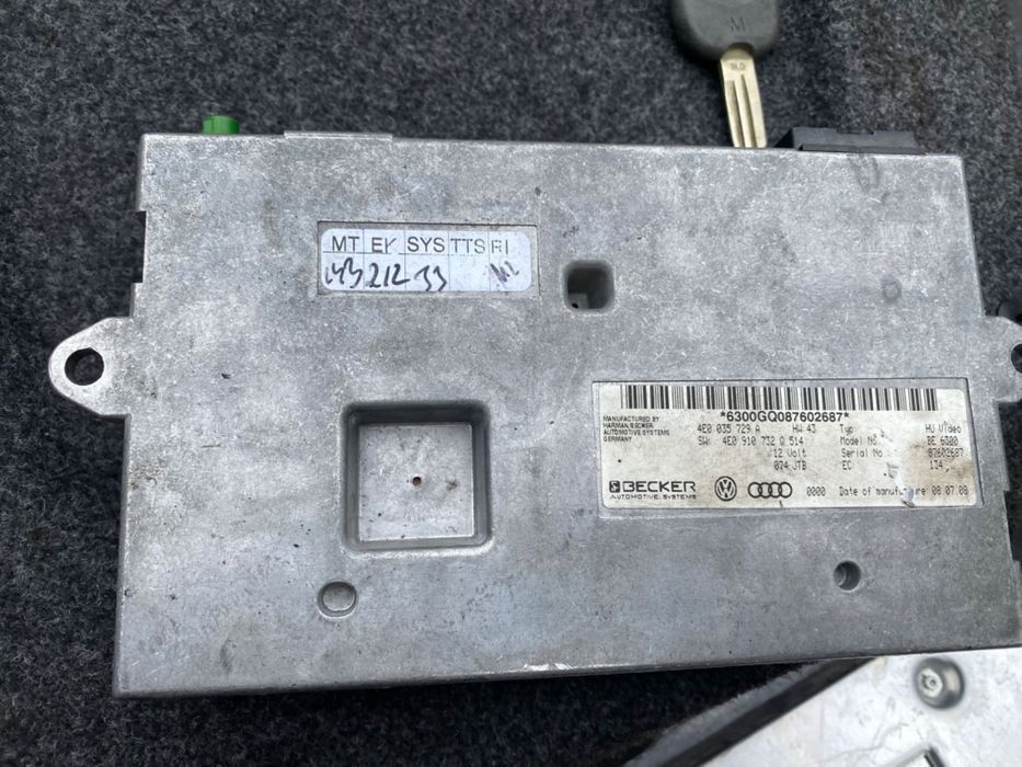 Конзоли с бутони Mmi за Audi A4 b8 A5 8t 2g и 3g екрани модули