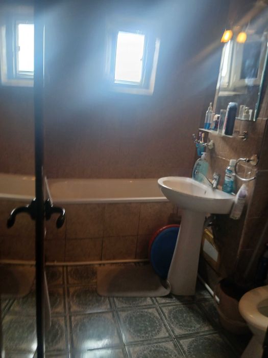 vand 2 camere decomandate et 4 ,Micro 14,Galati