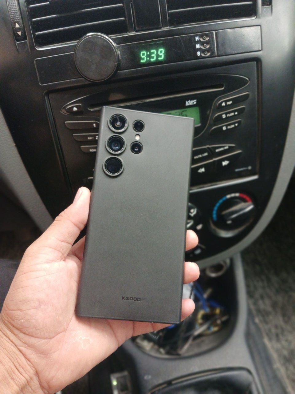 Samsung s23 ultra holati yaxshi ozimiki