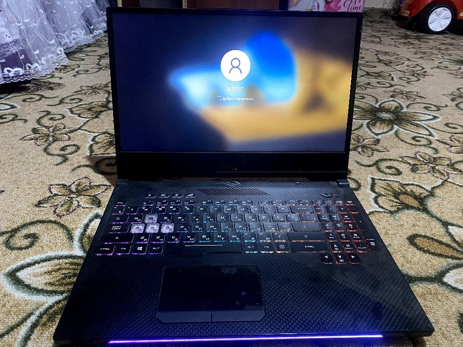 Ноутбук Asus ROG STRIX SCAR 2
