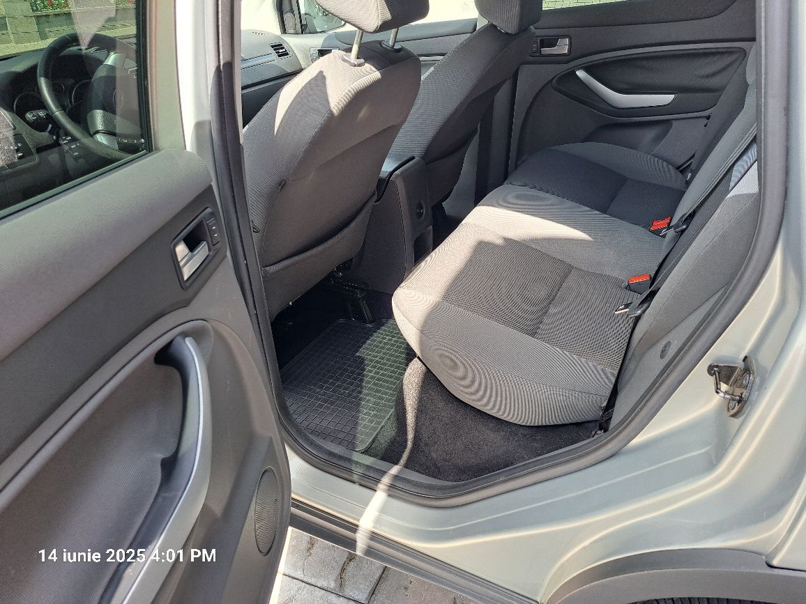 Vând Ford Kuga 4x4 an fabricație 2009
