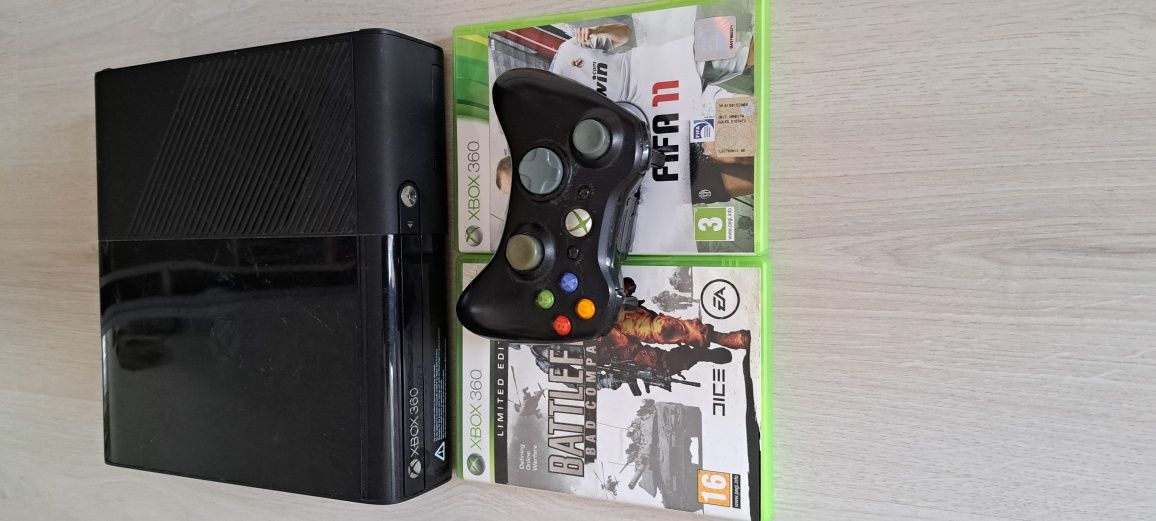Xbox 360 e HDD 20 gb