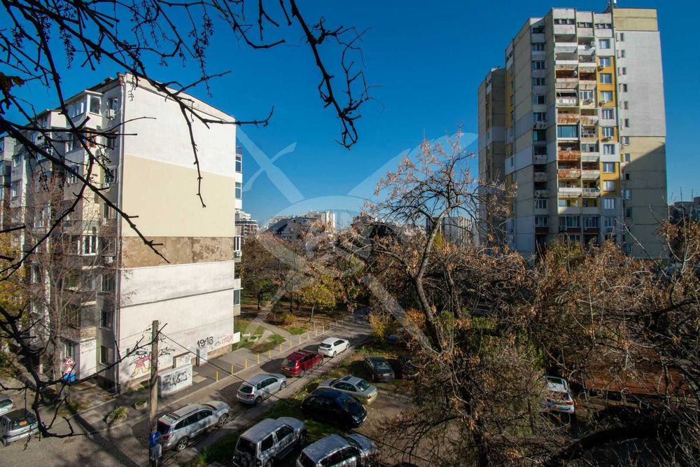 Тристаен апартамент в жк. Бъкстон № 93099