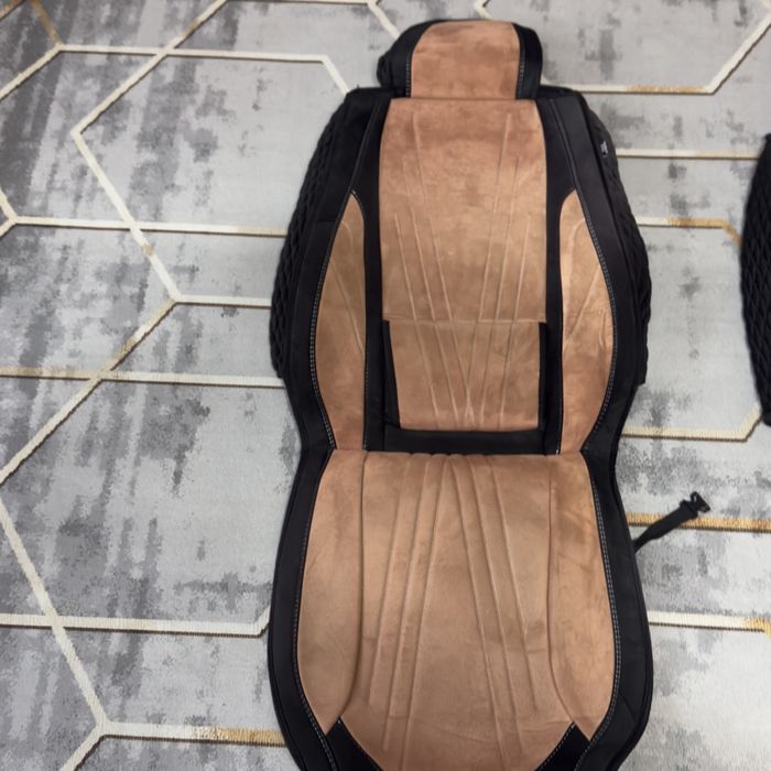 чехлы на машину новые