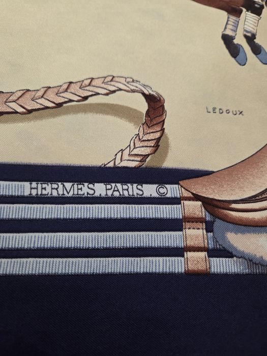 Esarfa Hermes Paris