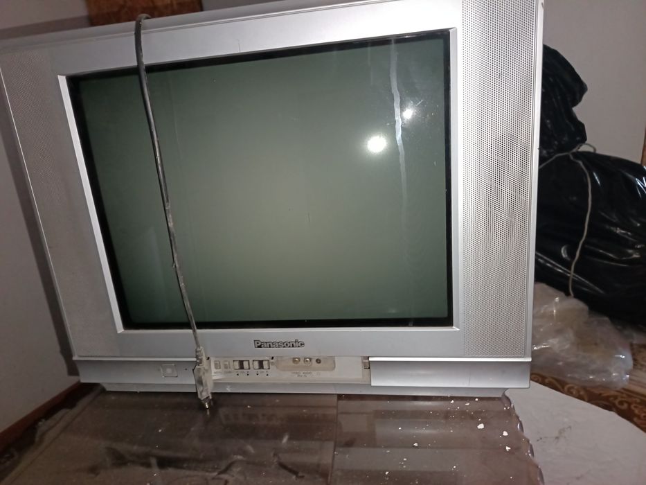 Прадам телевизор в хорошем состаяние, торг умеиетса самсунк