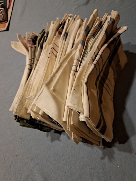 35 платнени носни кърпи