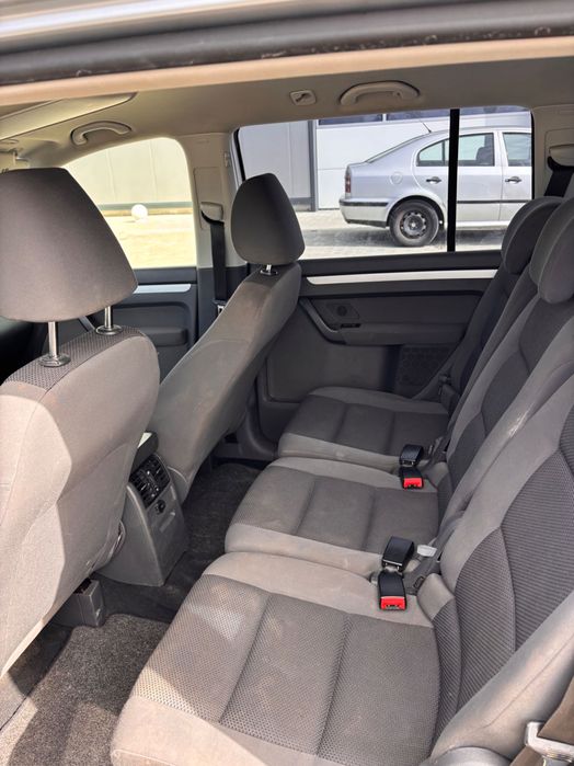 VW Volkswagen Touran 1.6 TDI 105 к.с. – 2012 г.