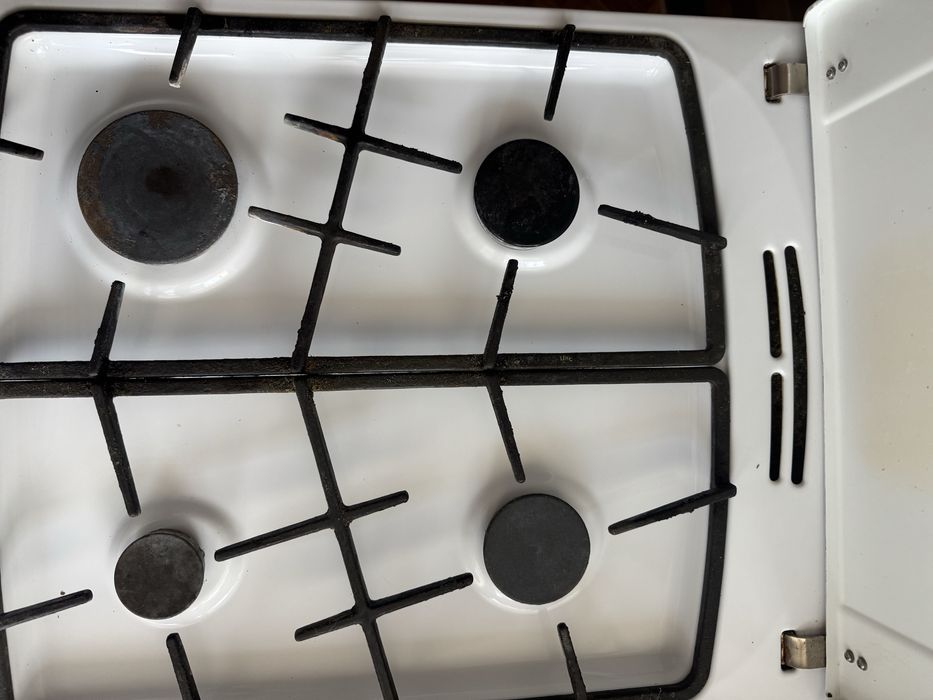 Продам газовую плиту