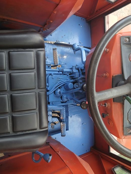 Tractor universal 550 600 640