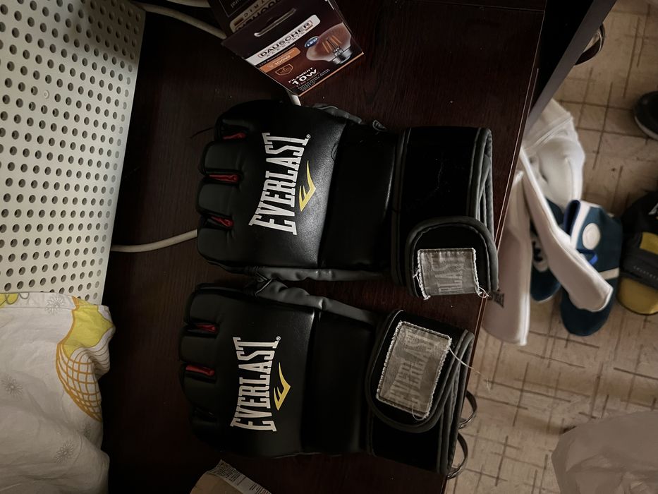 Перчатки everlast