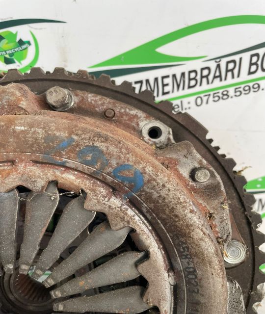 Volanta Dacia Logan prima generatie