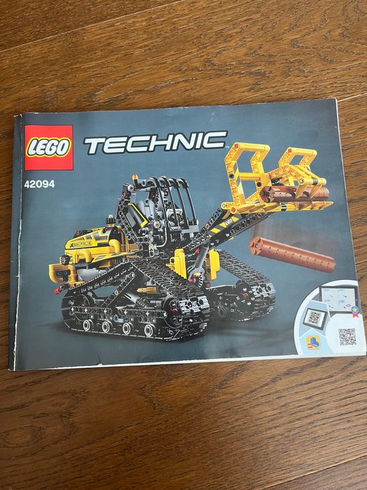 Lego Technic Tracked Loader - Колекционерски багер 42094
