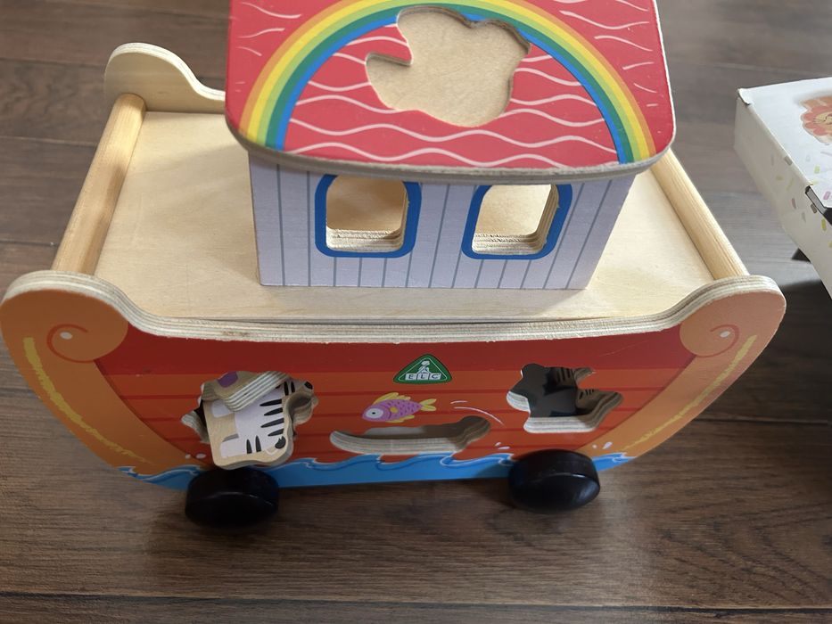 Arca lui Noe jucarie de lemn