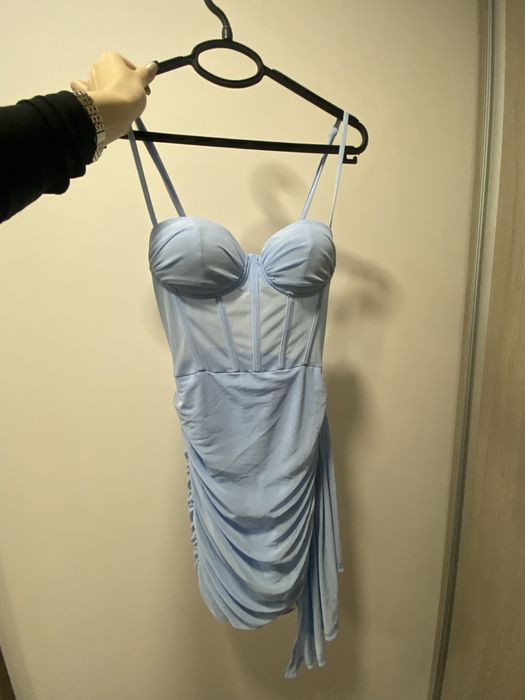 Чисто нова светлосиня рокля