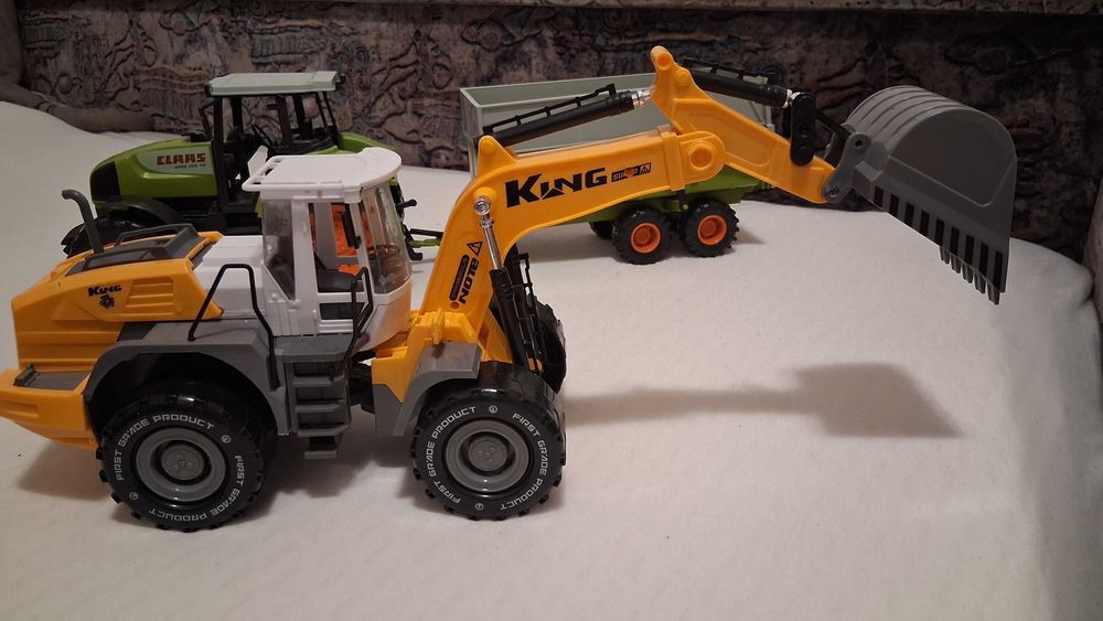 Excavator de jucarie