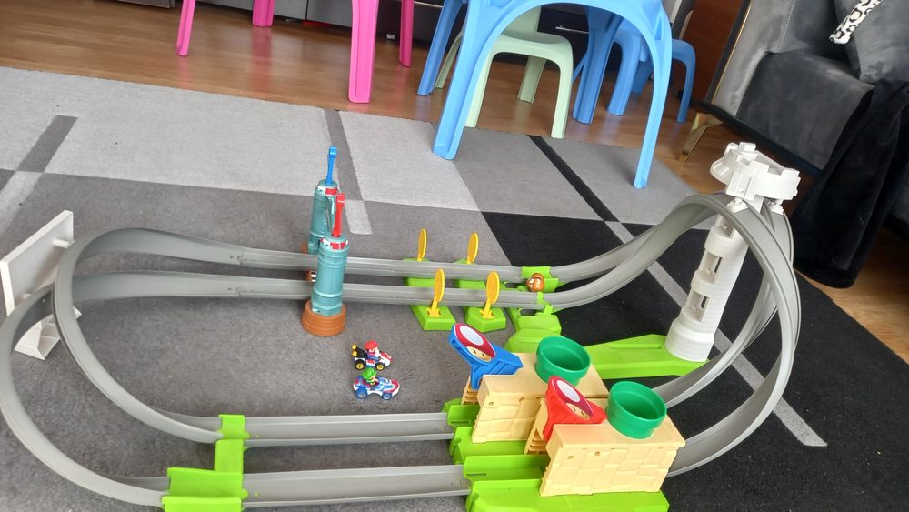 Circuit hot wheels mario kart