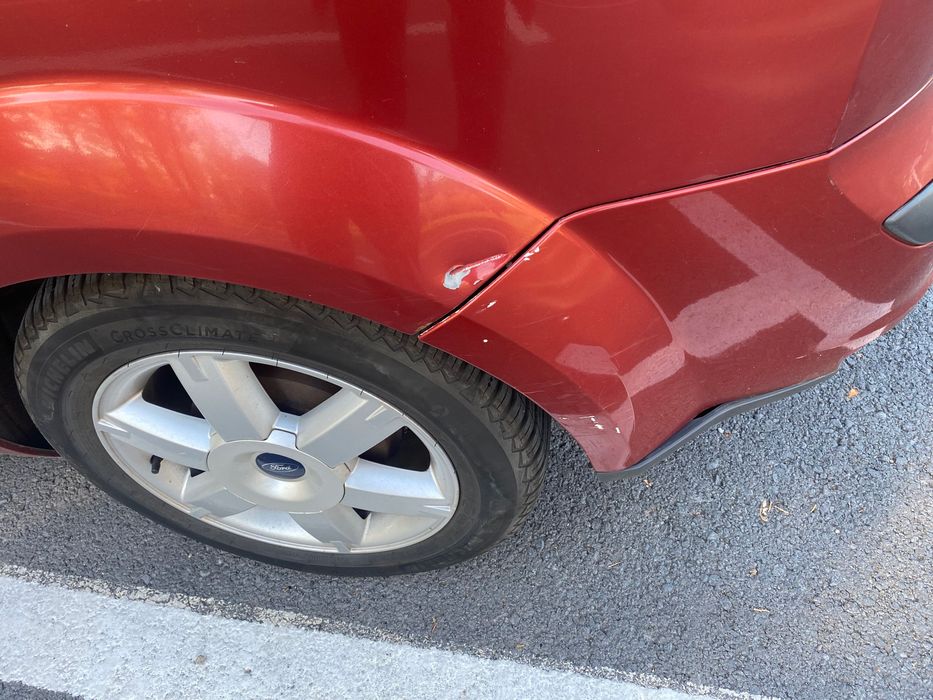 Ford Foscus  135000km reali benzina+GPL (nou)