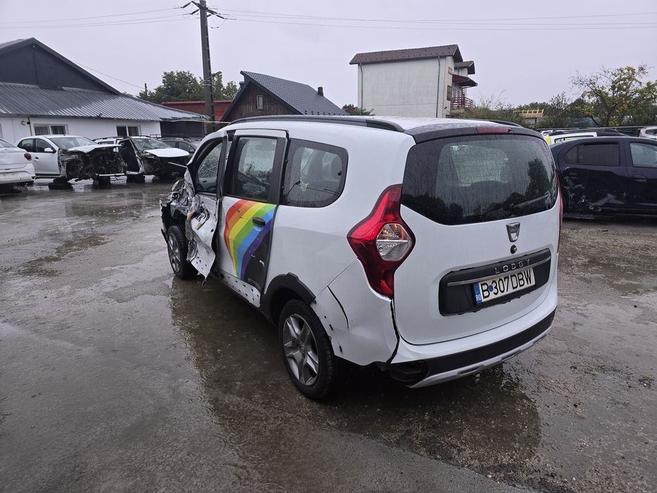 Dacia Lodgy Stepway 7 locuri 2021 1.3 tce 63.000 km Avariat