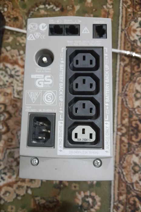 Срочно.UPS, Back- UPS C S 500 APC для компьютеров и ноутбуков. Работае