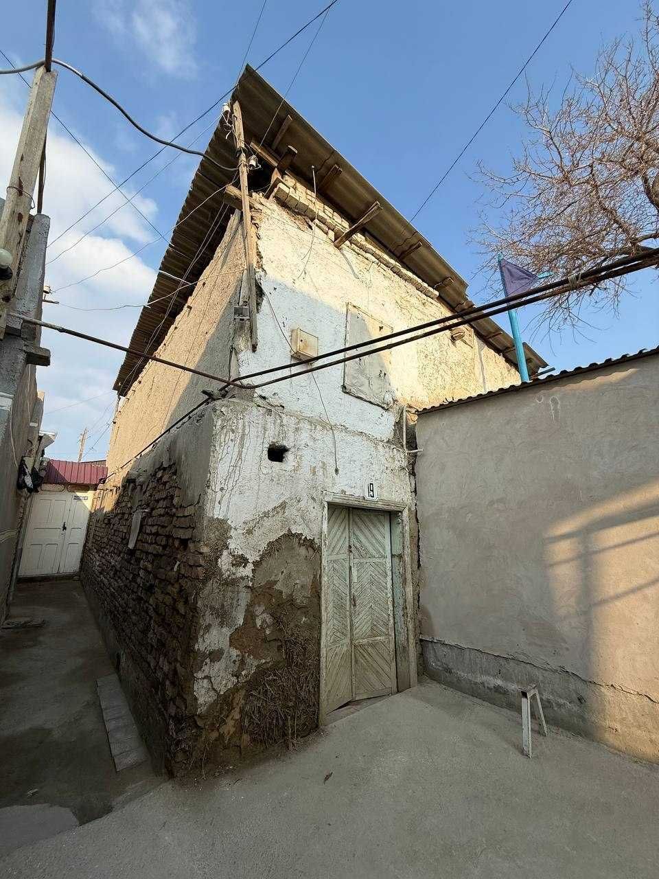 2,5 sotixli hovli sotiladi.