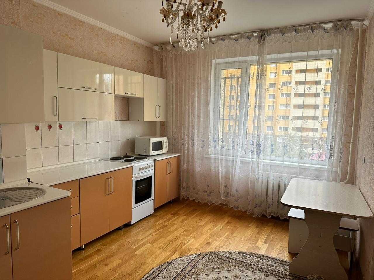 3-комн.кв., ул. Сауран, Центр Левого берега, 88кв.м. Продам.