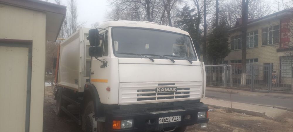 Kamaz Musor moshina 7000km yurgan Xolati yaxwi 1 yil ishlatilgan