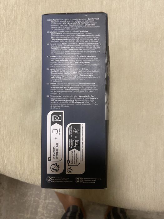 Aparaul de ras electric philips series 5000