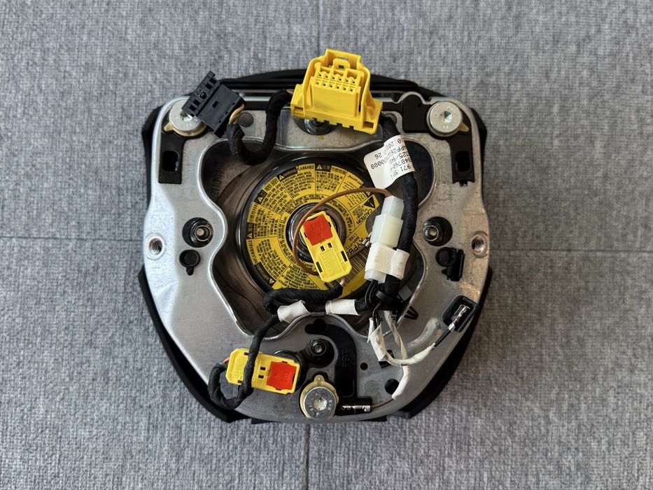 S-line мулти волан с пера + airbag за Ауди Q5 / A5 (2009-2012)