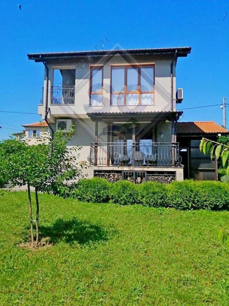 Продава се Къща в Бяла - 125 кв.м за 1480 €/кв.м - Снимка #1