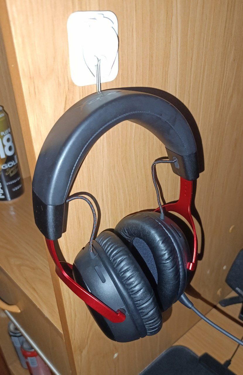 Продаются наушники HyperX Cloud III Wireless