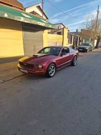 Vand ford mustang 4.0i automat