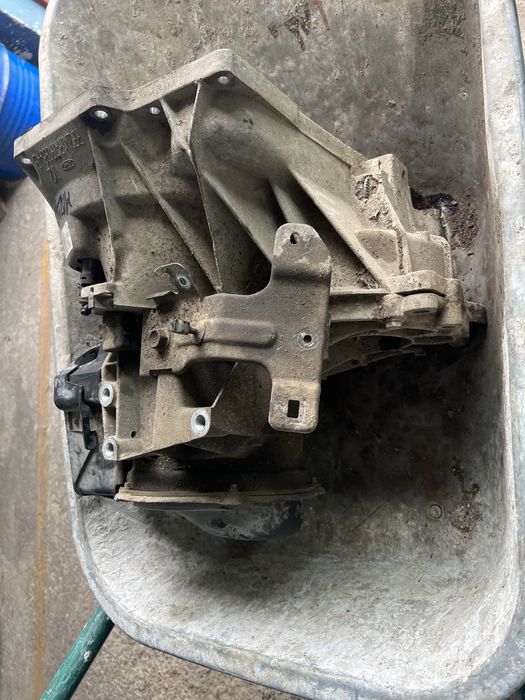 Cutie viteze Mazda 2 DY DE diesel 1,4 2003-2010