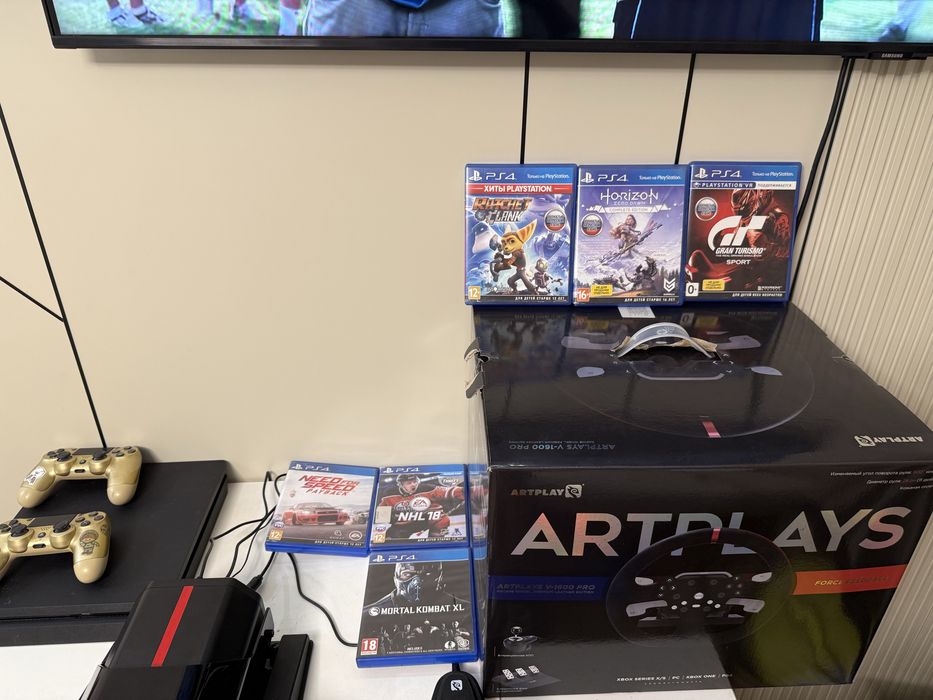 Продам playstation4+игровой руль Artplays v-1600 pro
