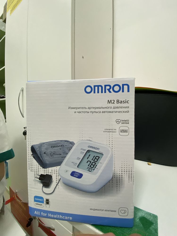 Продам тонометр Omron