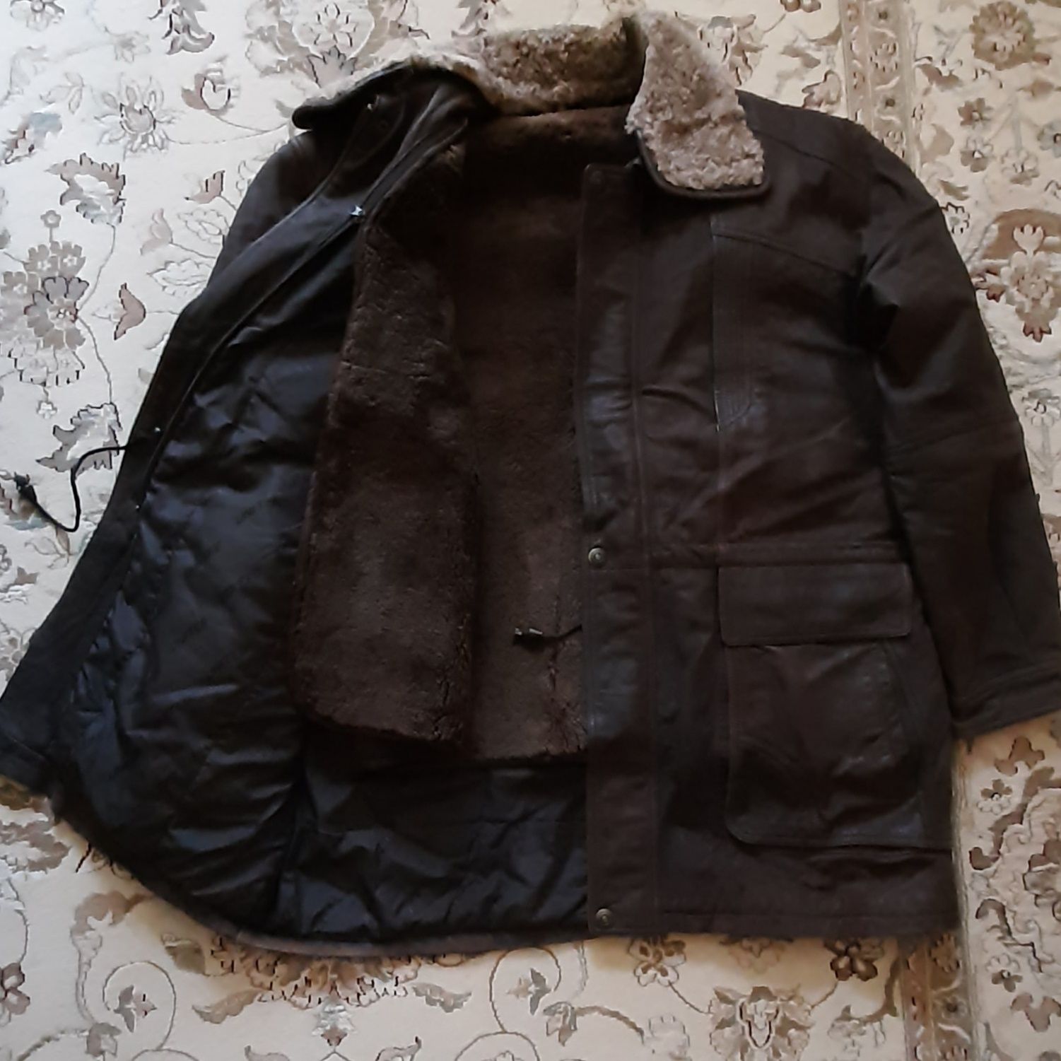 Кожаная куртка с меховой подстежкой размер 56 ,в идеальном состоянии