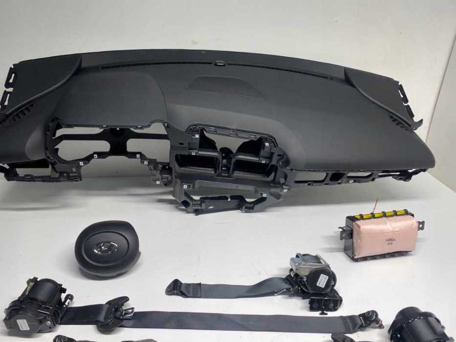 Hyundai BAYON plansa de bord - kit airbag - set centuri de siguranta