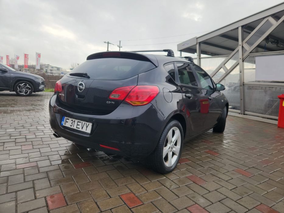 Opel Astra J   2010  Automat  2.0 CDTI  160 CP  Climă   Încălzire