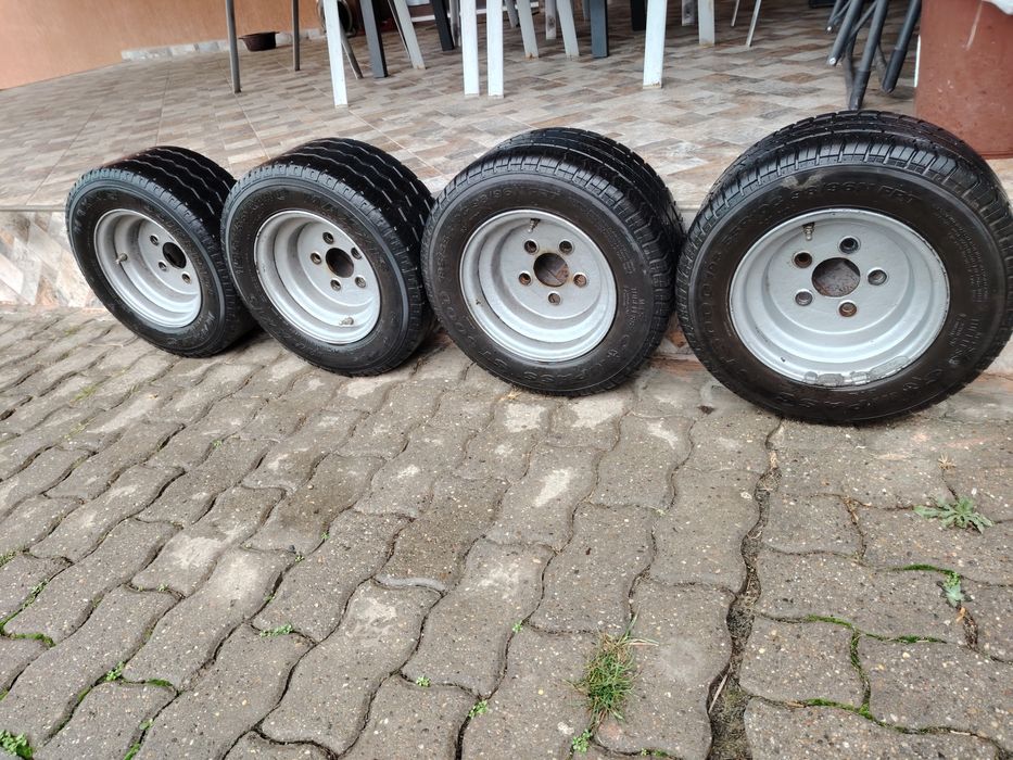 195/55 R10 C cu jante platforma remorcă R10