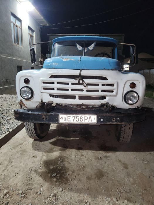 Zil 130 samosval