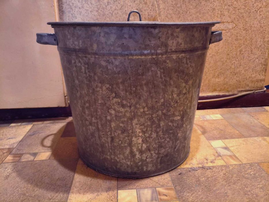 Продам  бак  из нержавеющей стали,  б/у,   производства СССР