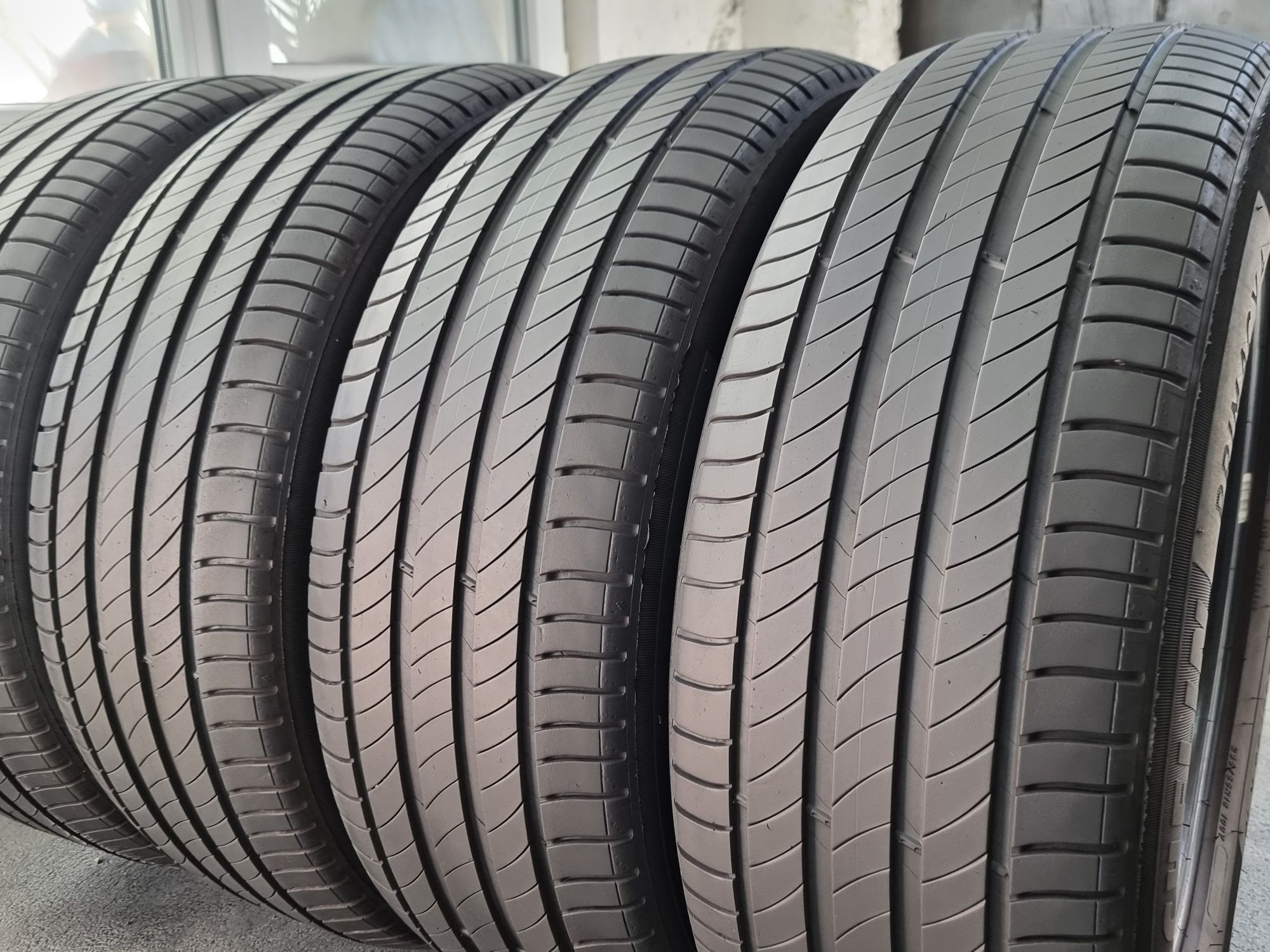 "Dot 22" 235/55/18 Michelin 4Броя: 420лв 6.3мм