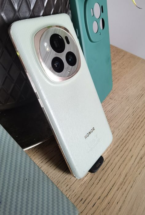 Honor Magic 6 Pro, garanție încă un an