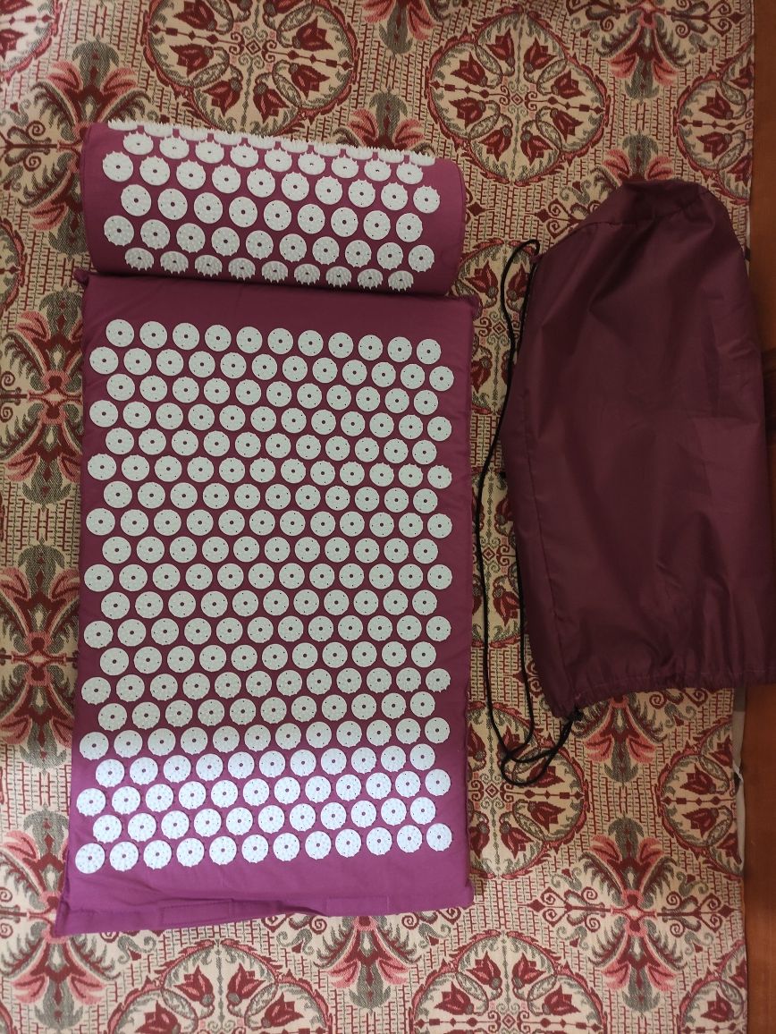 Акупресурно килимче/постелка плюс възглавница за масаж