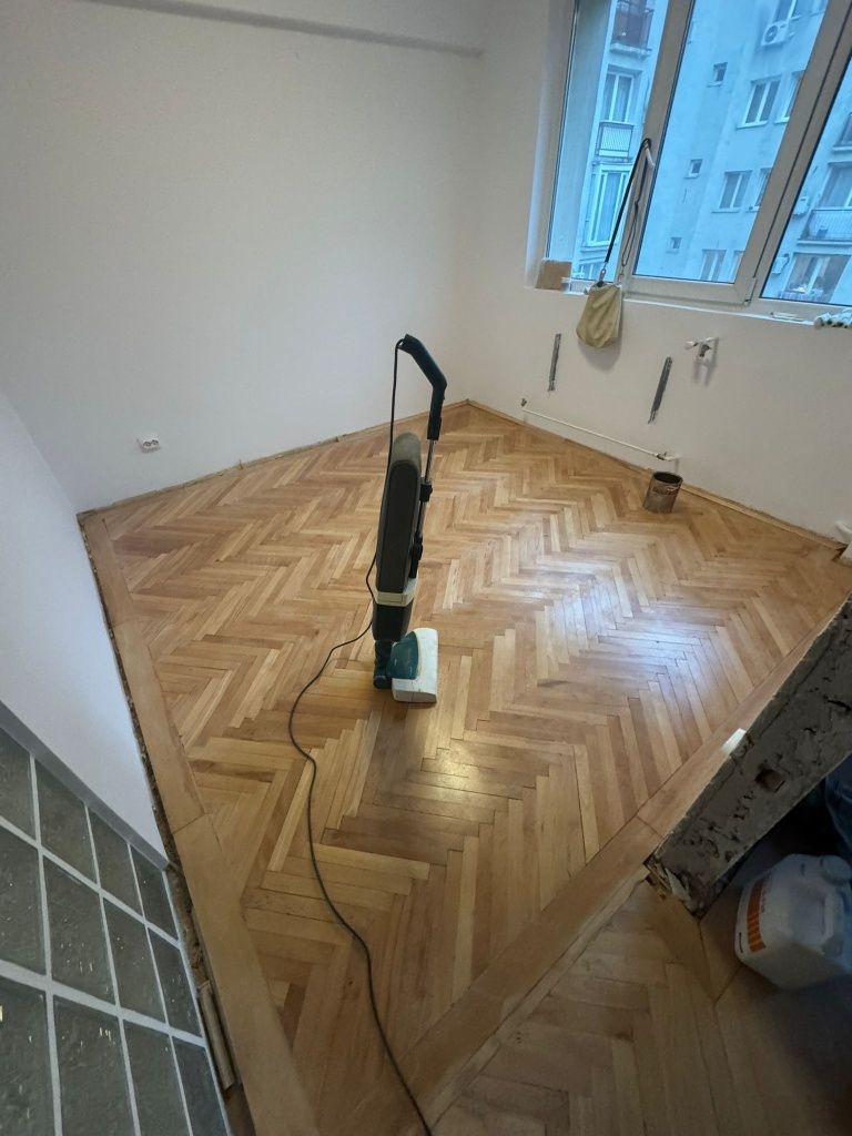 Parchet masiv rașchetare scara recondiționare dusumea slefuire