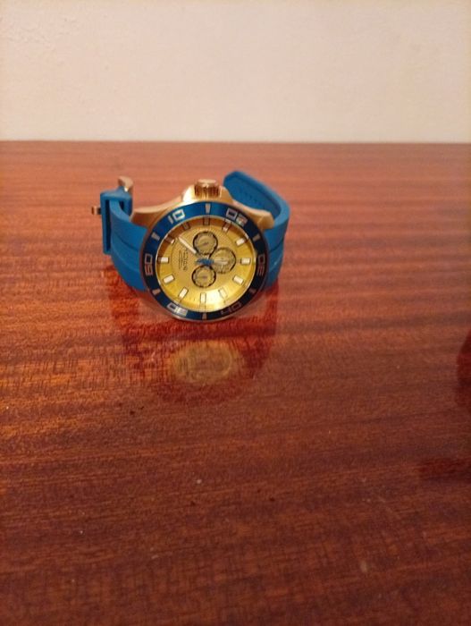 Vand ceas nou an stare foarte buna de funcționare