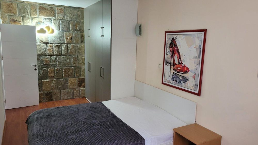 Дава се под наем Четиристаен апартамент в Пловдив, Център - 150 кв.м за 860 € - Снимка #6