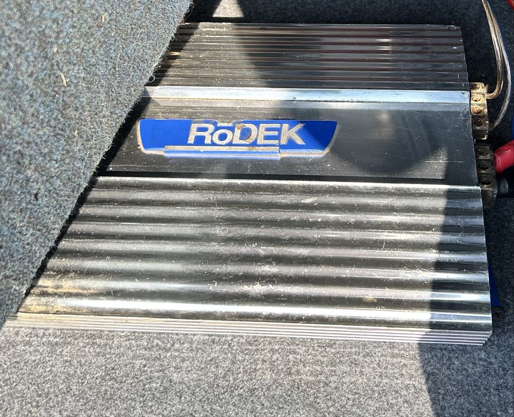 Бас каса Pioneer и усилвател Rodek