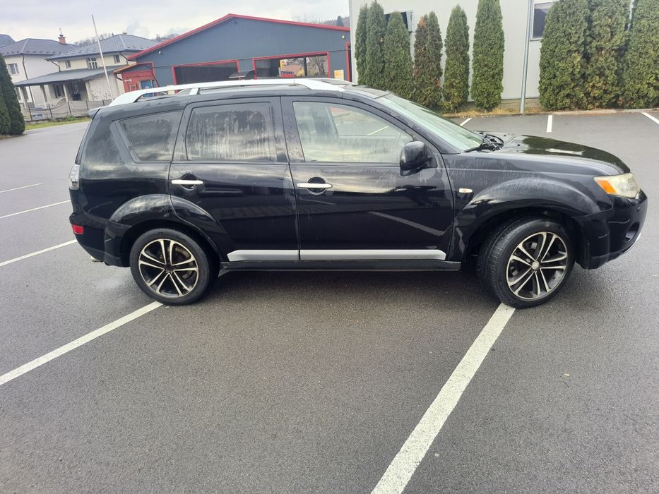 Vând Mitsubishi outlander 4x4